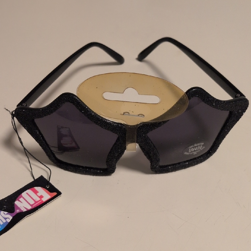 Glittery‎ Black Star Sunglasses